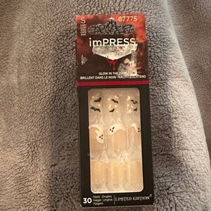 imPRESS Glow Ghost & Bat Press-On Nails — White and Black